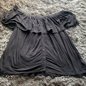 American Eagle off the shoulder top